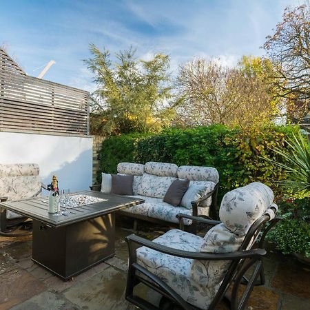 Breathtaking Putney Home With Gorgeous Garden Richmond  Eksteriør billede