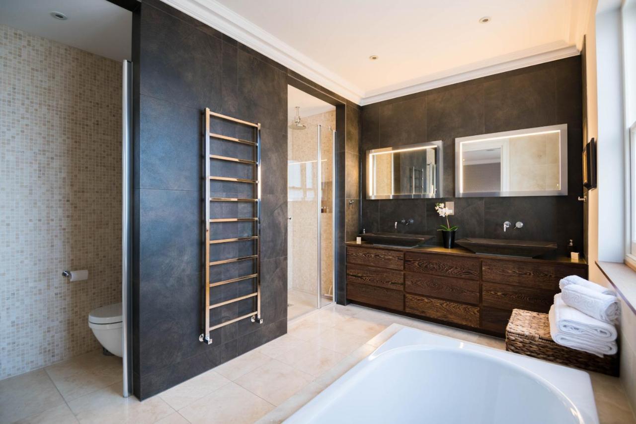 Breathtaking Putney Home With Gorgeous Garden Richmond  Eksteriør billede