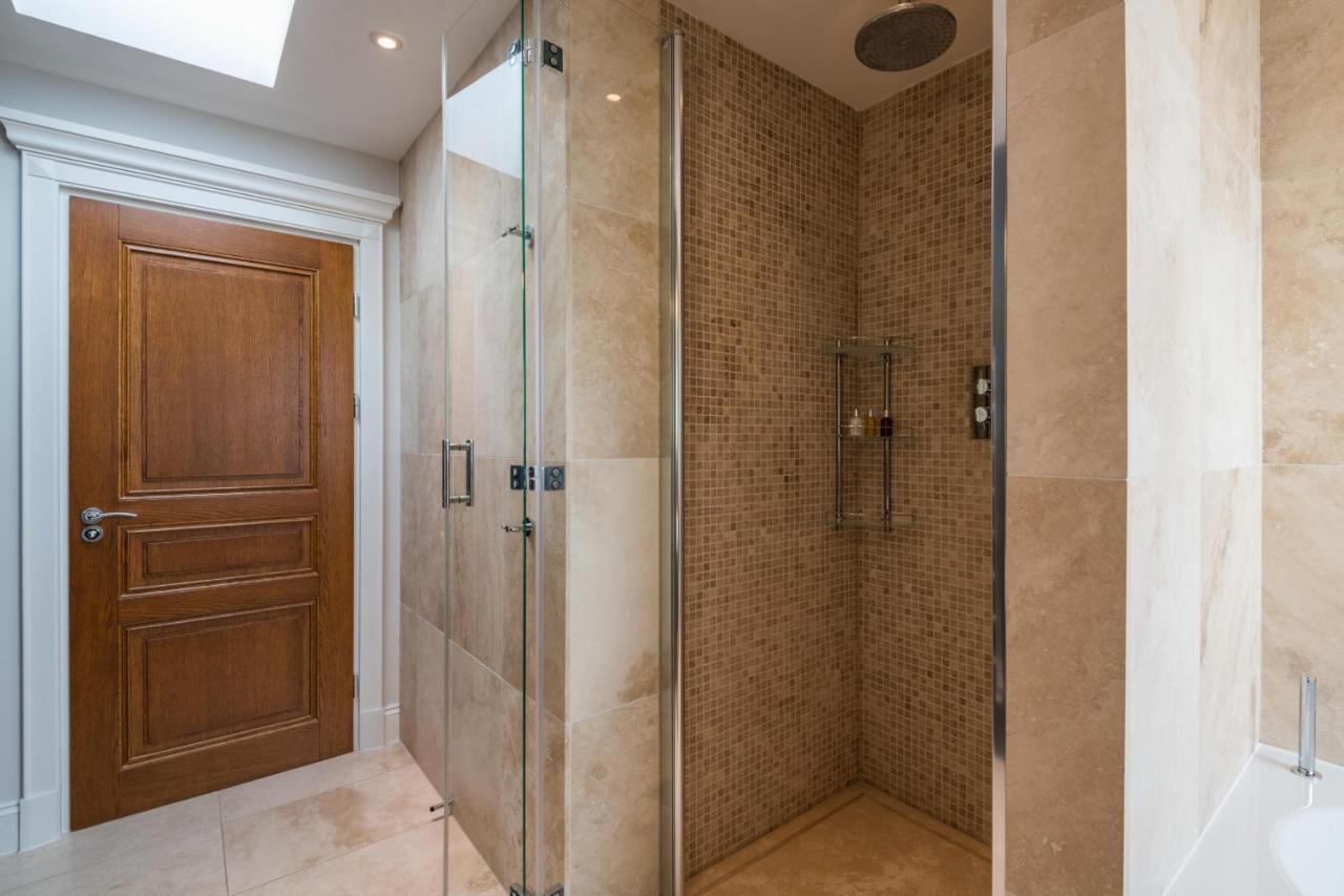 Breathtaking Putney Home With Gorgeous Garden Richmond  Eksteriør billede