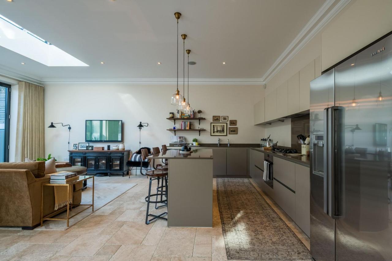 Breathtaking Putney Home With Gorgeous Garden Richmond  Eksteriør billede