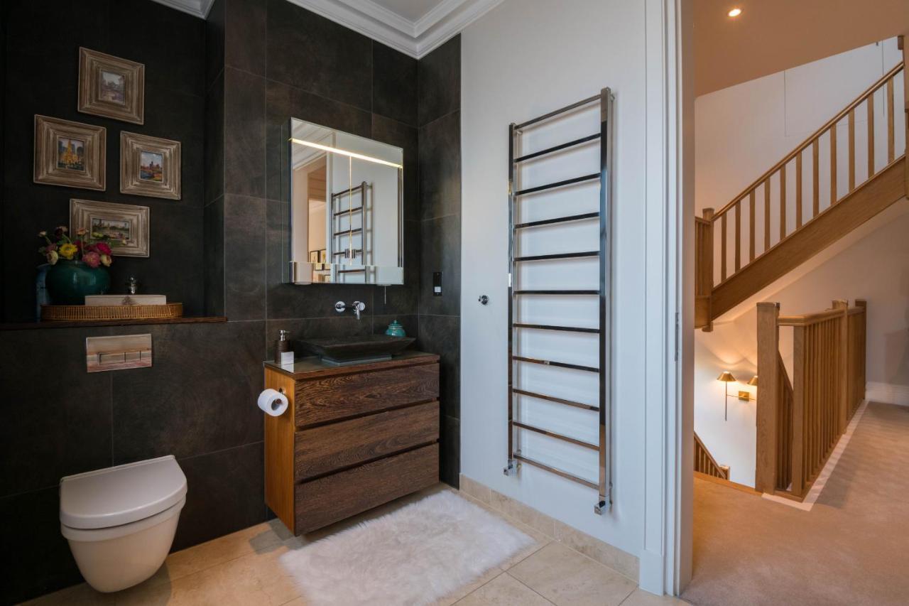 Breathtaking Putney Home With Gorgeous Garden Richmond  Eksteriør billede