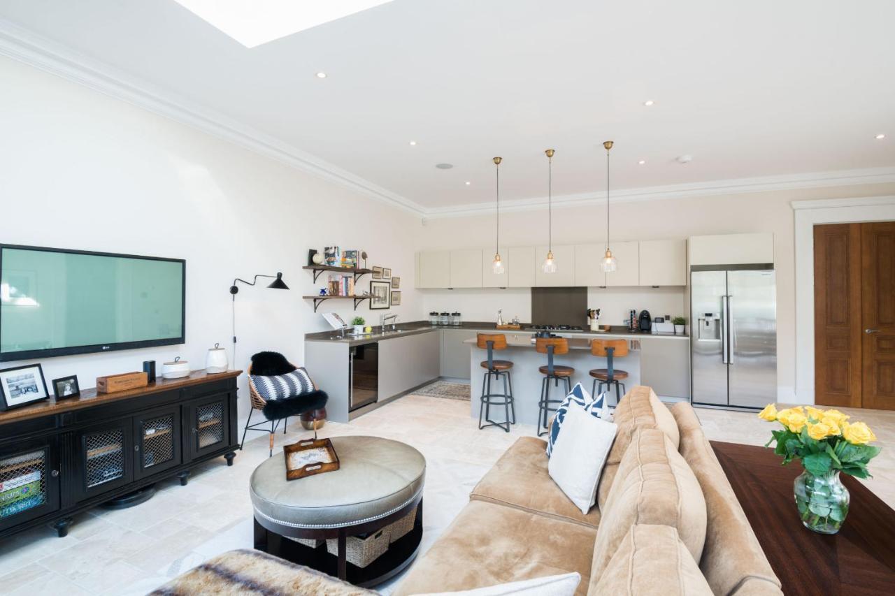 Breathtaking Putney Home With Gorgeous Garden Richmond  Eksteriør billede