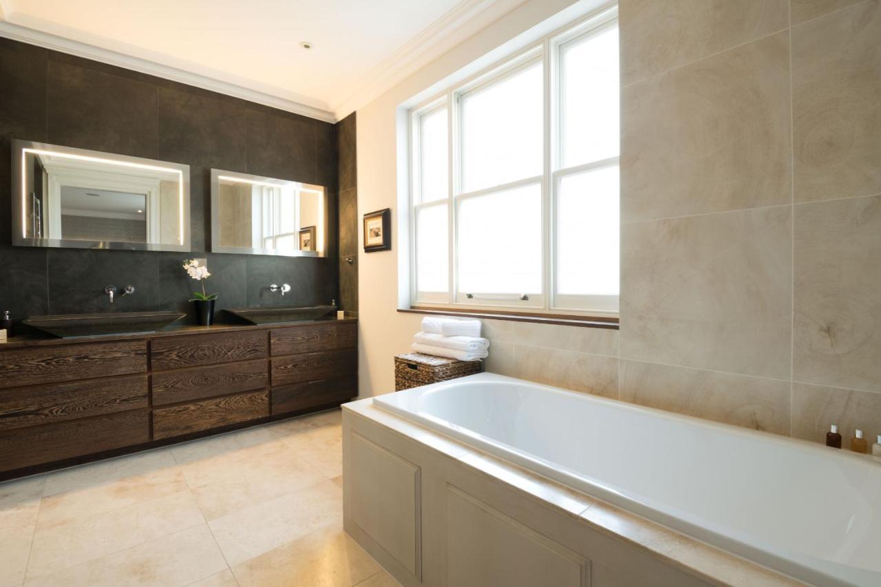Breathtaking Putney Home With Gorgeous Garden Richmond  Eksteriør billede